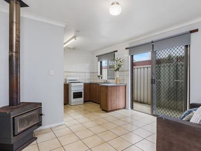 25 Honeysett Court, Hamilton Hill WA 6163