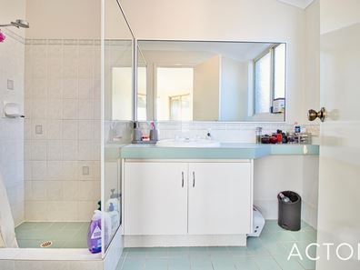 15 Morlaix Mews, Port Kennedy WA 6172