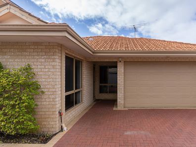 3/6C Windemere Crescent, Nollamara WA 6061