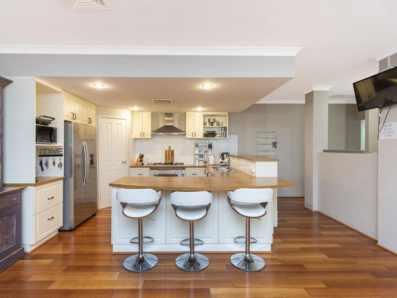 15 Passfield Street, Baldivis WA 6171