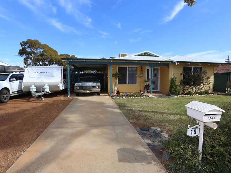 19 Everlasting Cres, Kambalda West