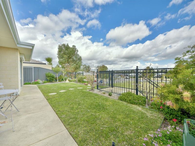 8 Galahad Lane, Baldivis WA 6171