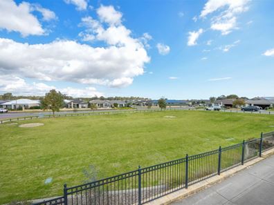 8 Galahad Lane, Baldivis WA 6171