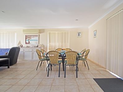 10 Villaret Way, Jurien Bay WA 6516