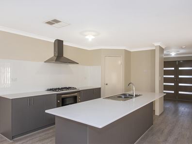 26 Ballawarra Avenue, Byford WA 6122