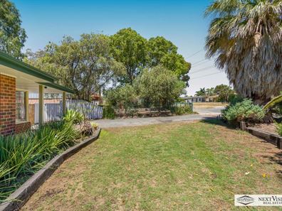 136 Cordelia Ave, Coolbellup WA 6163