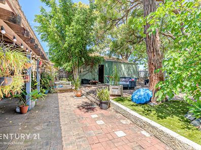 1 Ravenhill Road, Thornlie WA 6108