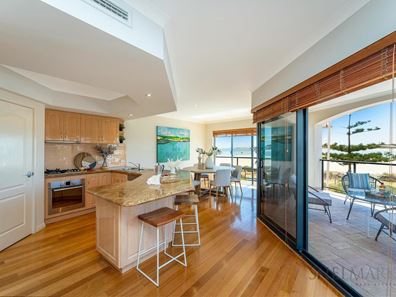 Unit 4, 27 Breakwater Parade, Mandurah WA 6210