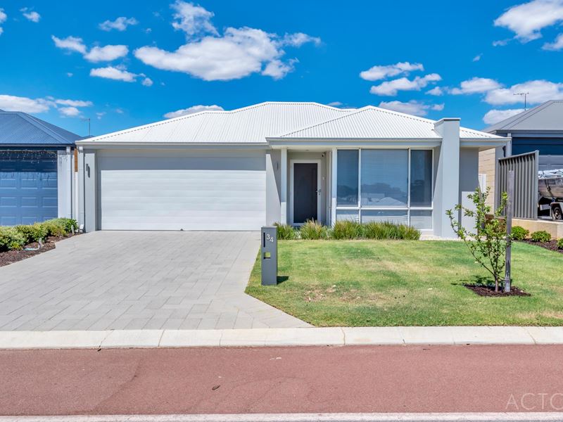 34 Dragonfly Boulevard, Lakelands