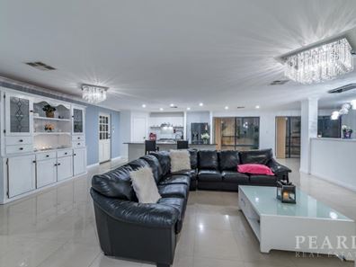 39 Elmhurst Drive, Clarkson WA 6030