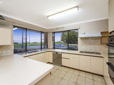 57 Esplanade, Rockingham WA 6168