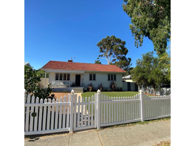 8 Harwood Street, Hilton