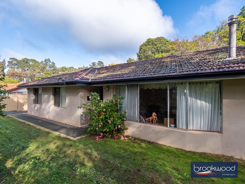 28 Mundaring Weir Road, Mundaring