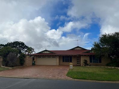 26 Admiralty Crescent, Halls Head WA 6210