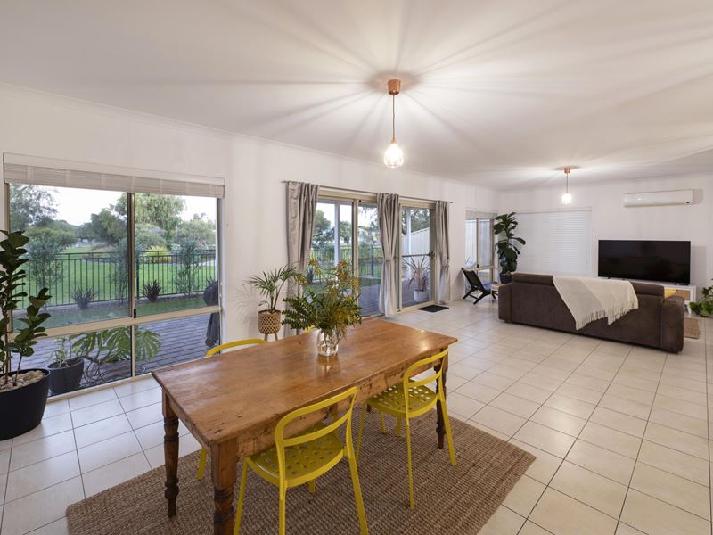 16 Wentworth Loop, Dunsborough