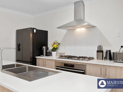 3C Milagro Fairway, Seville Grove WA 6112