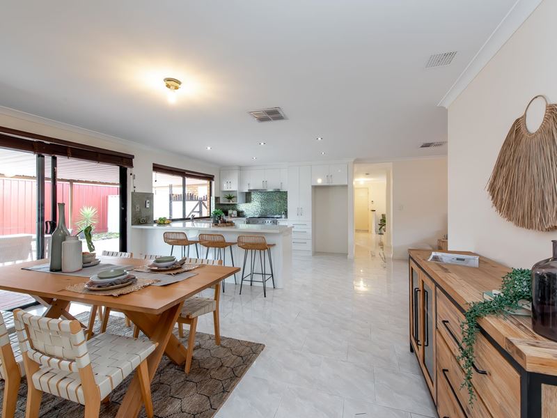 4 Blanc Close, Caversham