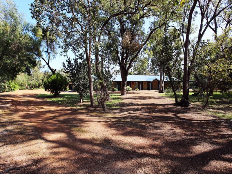 13 Windward Road, Leschenault WA 6233