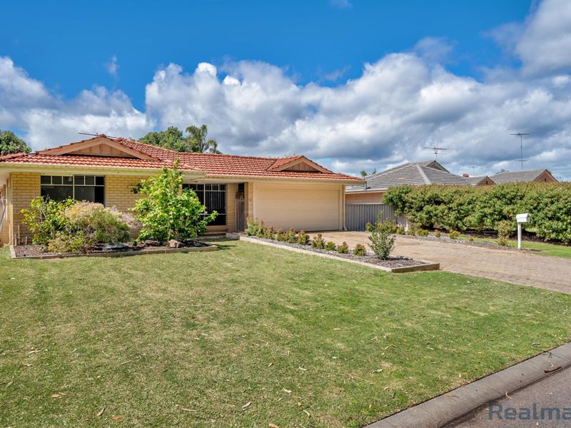 57 Inverness Drive, Meadow Springs