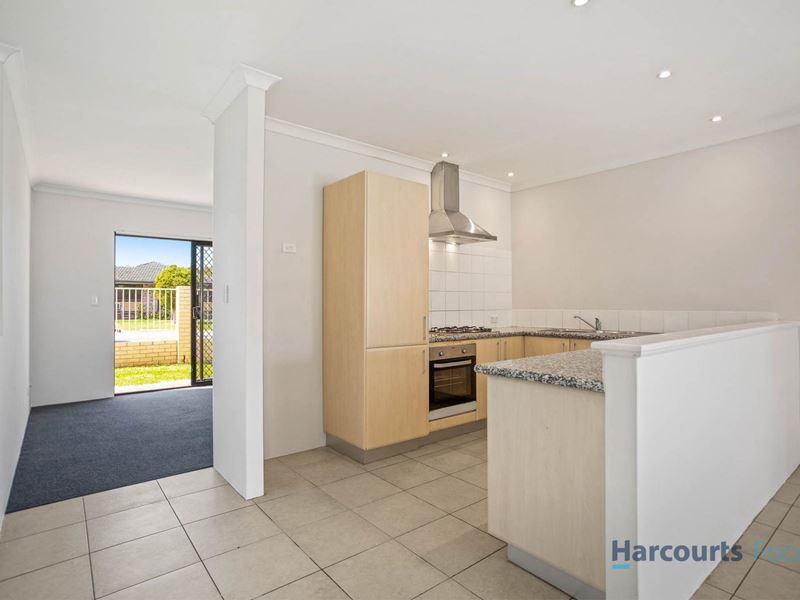 1/8 Toledo Close, Cannington WA 6107