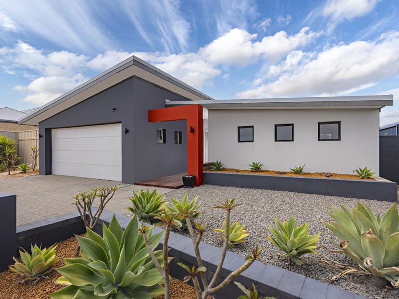 14 Flavio Crescent, Wandina