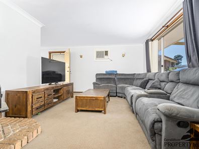 8 Earle Place, Utakarra WA 6530