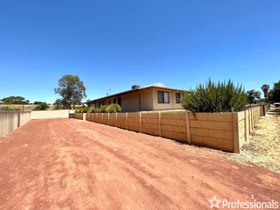 13 Knight Street, Northam WA 6401