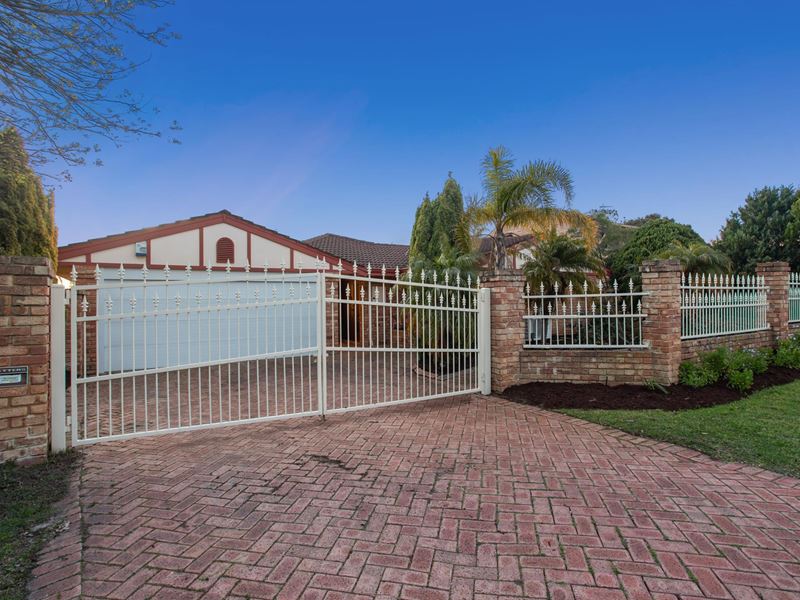 15 Mcgillivray Gardens, Winthrop