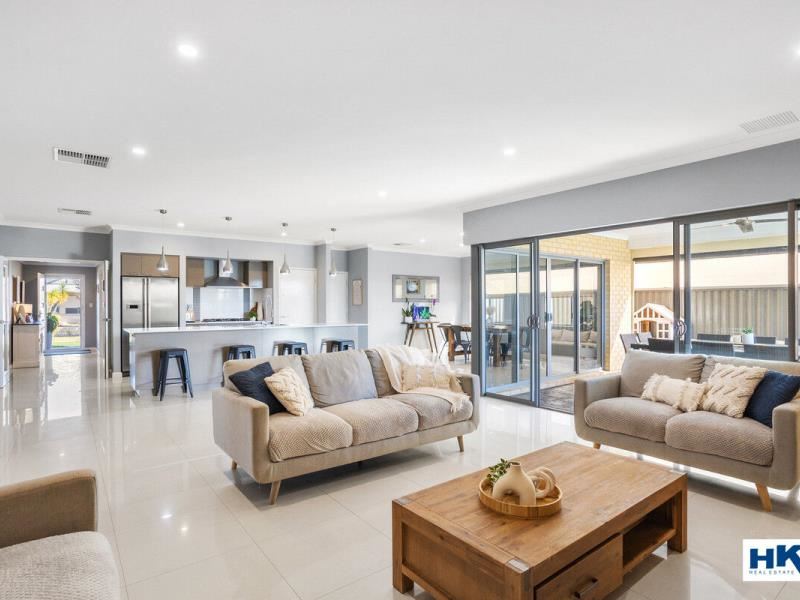 7 Goodison Way, Aveley