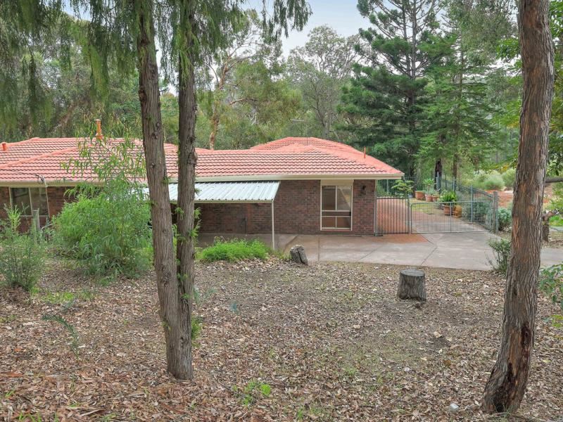 22 Barnes Road, Roleystone WA 6111