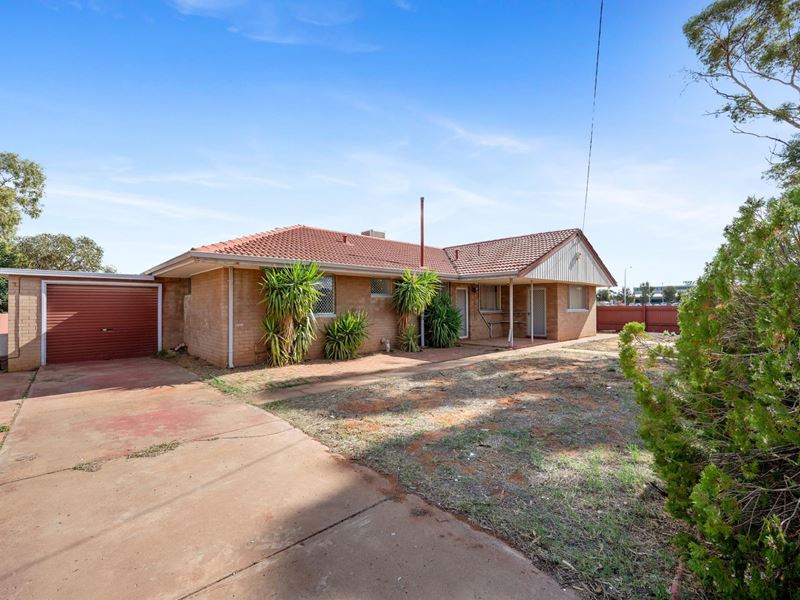 32 Kapai Place, South Kalgoorlie