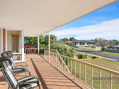 17 McCoy Street, Melville WA 6156