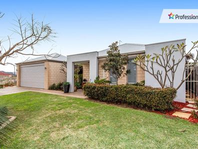 7 Varia Way, Halls Head WA 6210