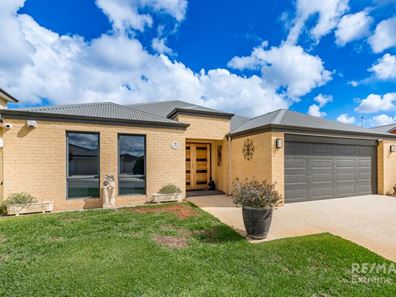 6 Hopewell Pass, Carramar WA 6031