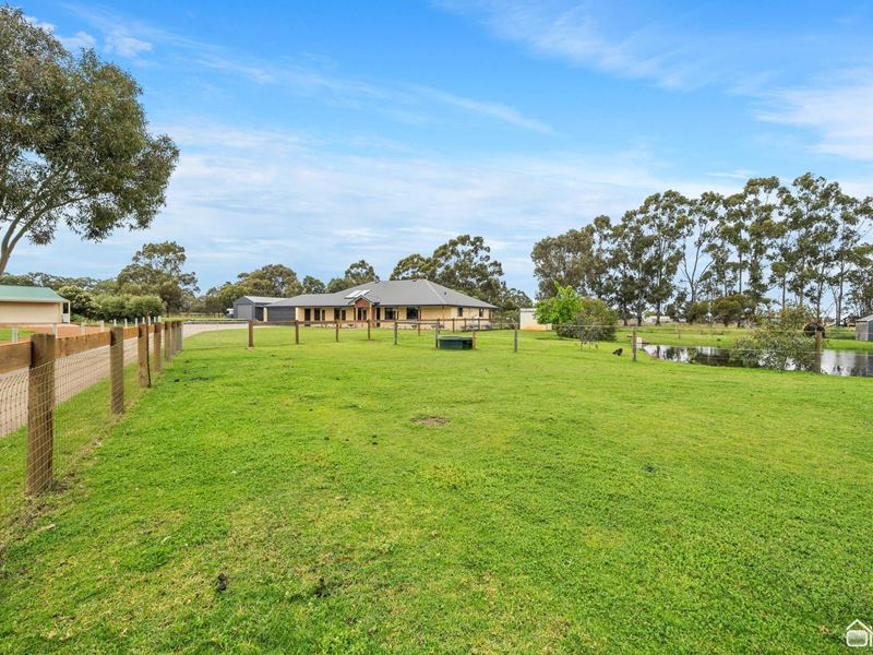 35 Coleman Close, Cardup