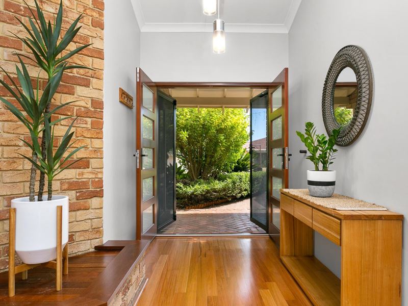 10 Kearsley Rise, Murdoch