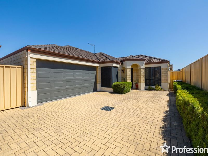 2/11 Cromarty Gardens, Canning Vale WA 6155