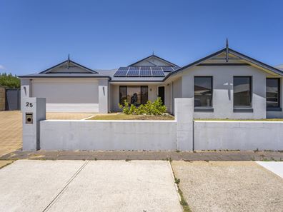 25 Frenchmans Crescent, Secret Harbour WA 6173