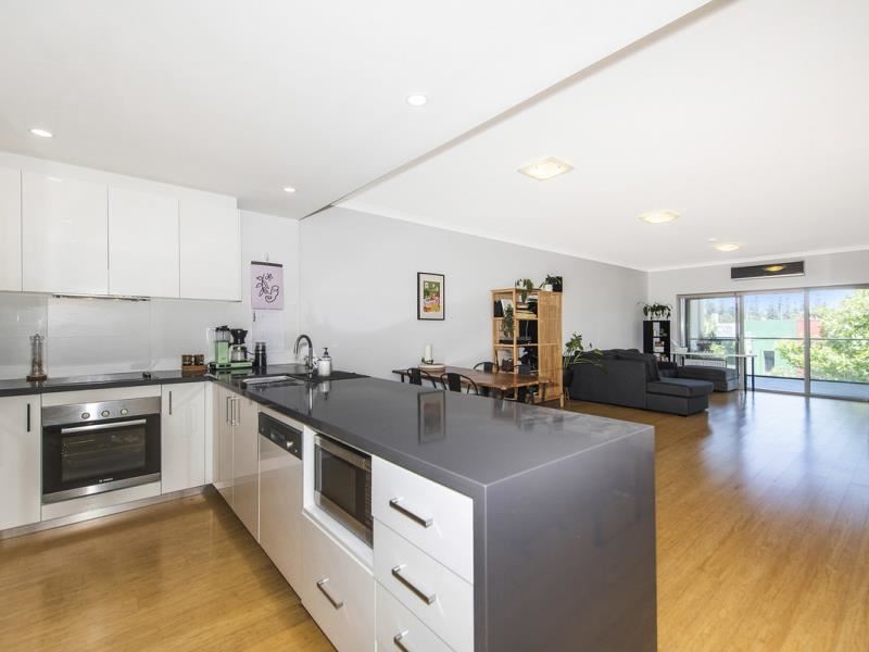4/110 Cambridge Street, West Leederville