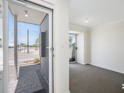 9/1 Positano Crescent, Yangebup WA 6164