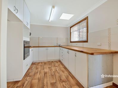 5 McAleer Drive, Mahomets Flats WA 6530