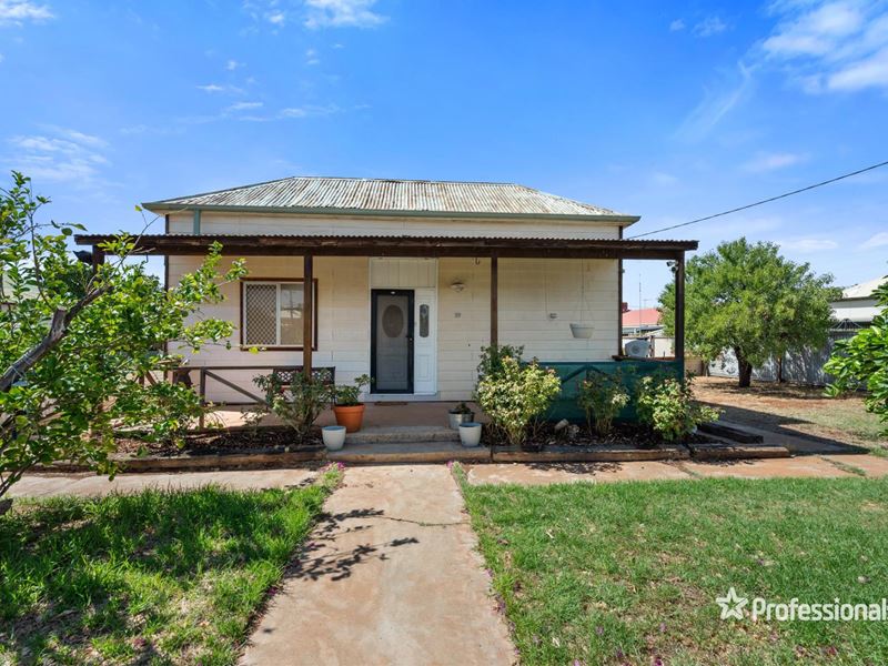 19 Ardagh Avenue, Kalgoorlie