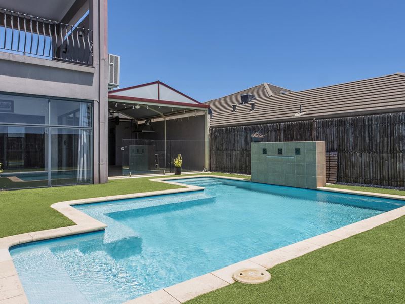 21 Warrender Heights, Secret Harbour