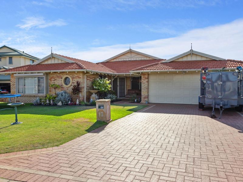 17 Canouan Loop, Secret Harbour