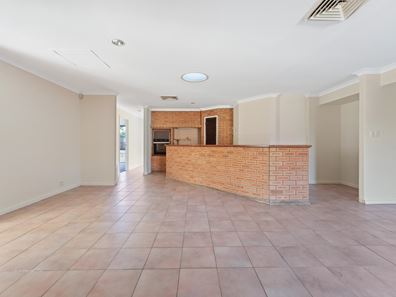 61 Bondi Crescent, Warnbro WA 6169