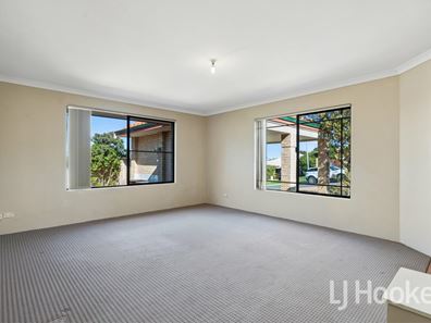 12 Corsock Loop, Kinross WA 6028