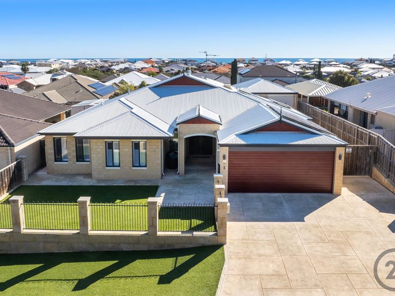 16 Carissa Turn, Halls Head WA 6210