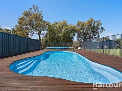 4 Tallangatta Place, Bouvard WA 6211