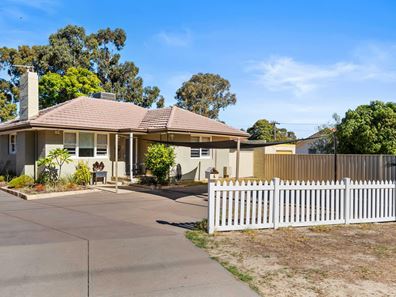 4 Storrington Crescent, Westminster WA 6061