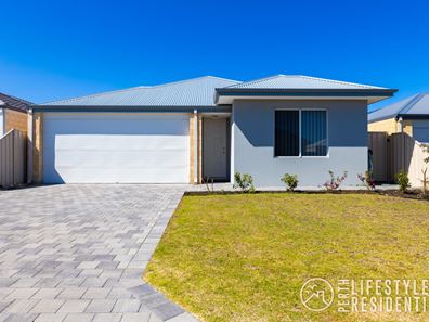 12 Yacht Way, Two Rocks WA 6037